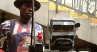 L’ORCHESTRE DE SQUELETTES : Une installation vivante de Danniel Toya