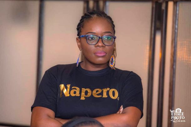 Larissa Diakanua, journaliste de formation, communicatrice, bloguese et écrivaine